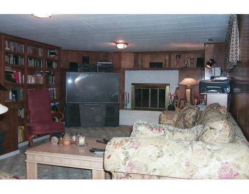 21 Booth Road Dedham, MA 02026 - Photo 4 of 13 Gallery Image 4
