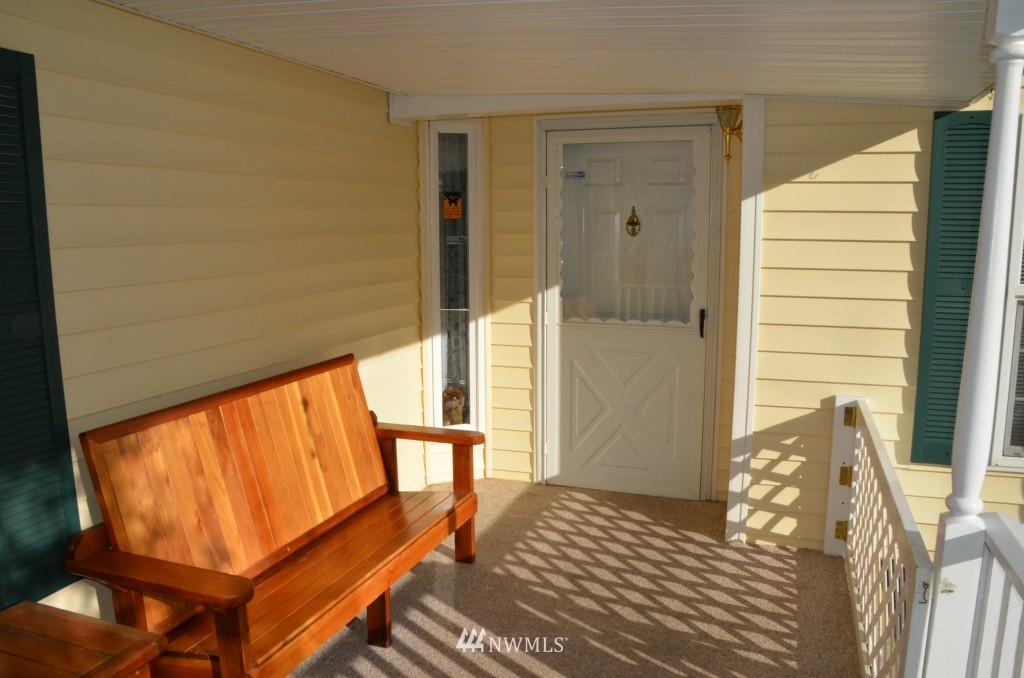 3751 Southwest Lake Helena Road Port Orchard, WA 98367 - Photo 2 of 25 Gallery Image 2