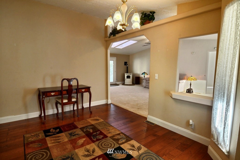 3751 Southwest Lake Helena Road Port Orchard, WA 98367 - Photo 4 of 25 Gallery Image 4