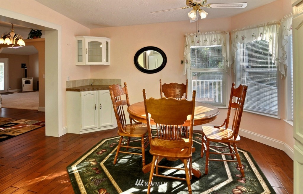 3751 Southwest Lake Helena Road Port Orchard, WA 98367 - Photo 7 of 25 Gallery Image 7