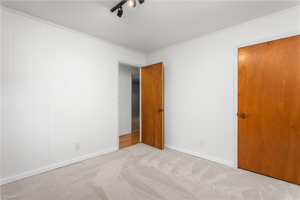 709 Skeet Club Road High Point, NC 27265 - Photo 22 of 32