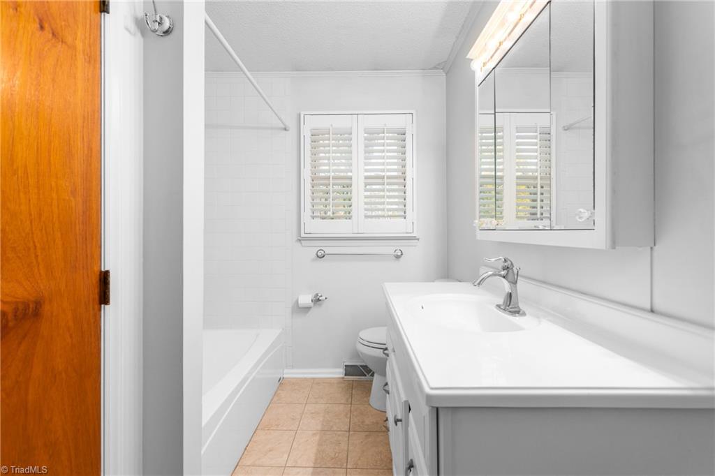 709 Skeet Club Road High Point, NC 27265 - Photo 23 of 32