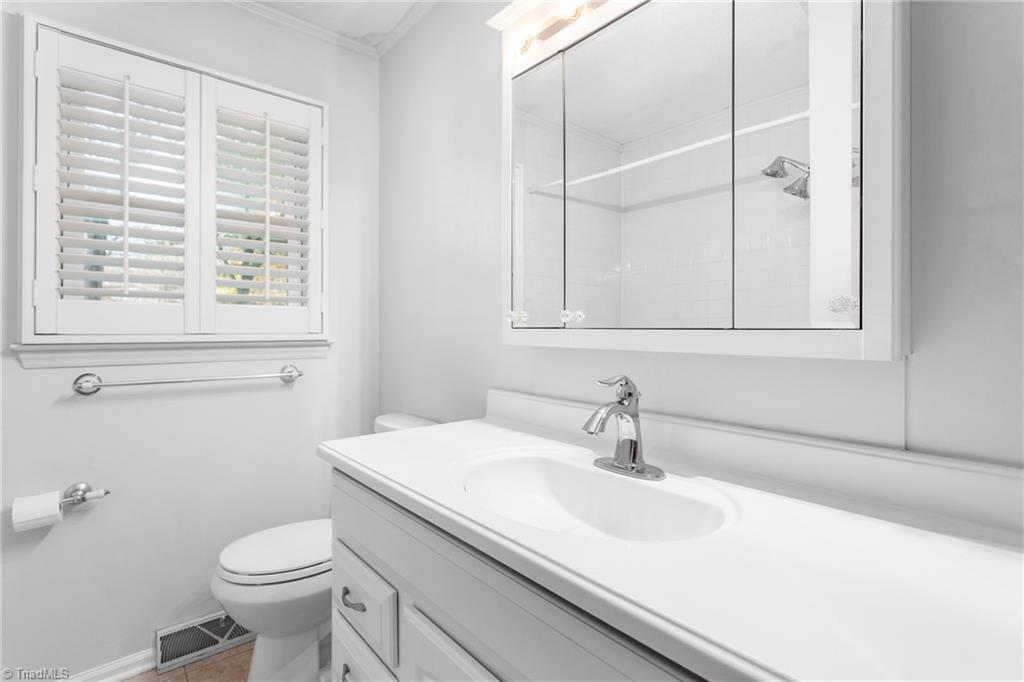 709 Skeet Club Road High Point, NC 27265 - Photo 24 of 32