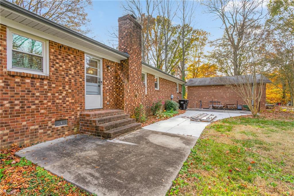 709 Skeet Club Road High Point, NC 27265 - Photo 27 of 32