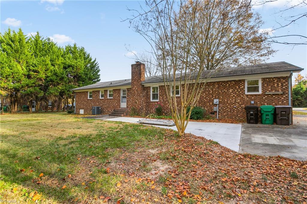 709 Skeet Club Road High Point, NC 27265 - Photo 28 of 32