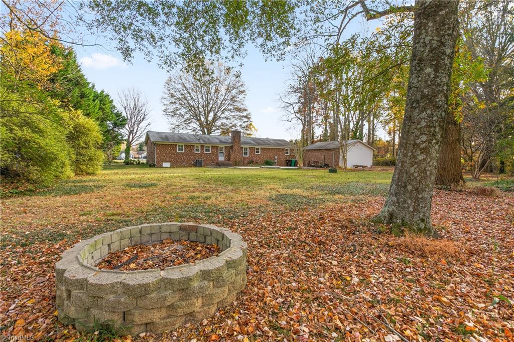 709 Skeet Club Road High Point, NC 27265 - Photo 29 of 32