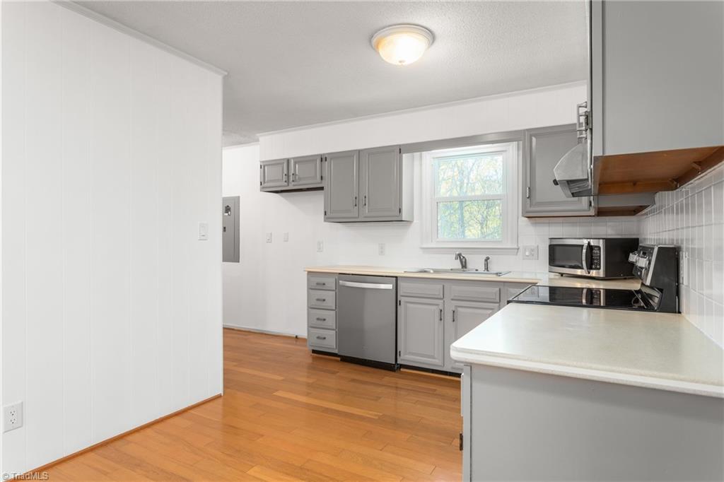 709 Skeet Club Road High Point, NC 27265 - Photo 10 of 32