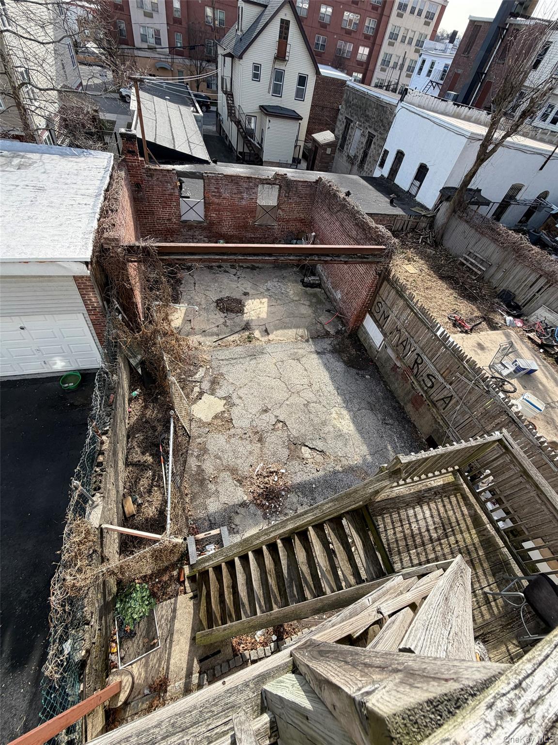 4 Ritters Lane, Unit 1 Yonkers, NY 10703 - Photo 21 of 22 a view of roof deck
