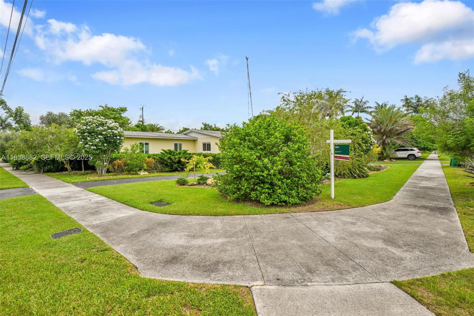 85 Northwest 21st Street Homestead, FL 33030 - Photo 1 of 35