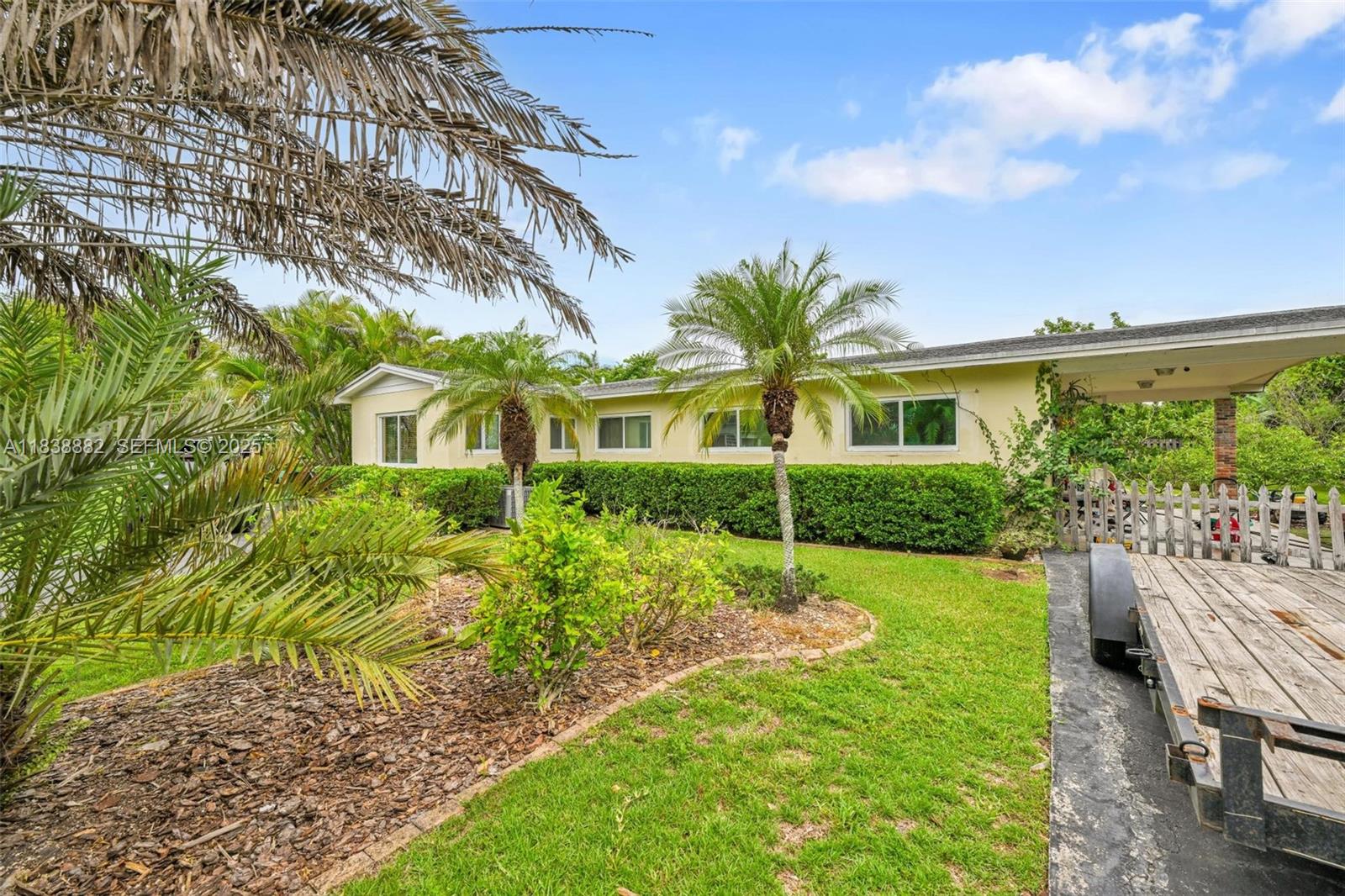 85 Northwest 21st Street Homestead, FL 33030 - Photo 2 of 35