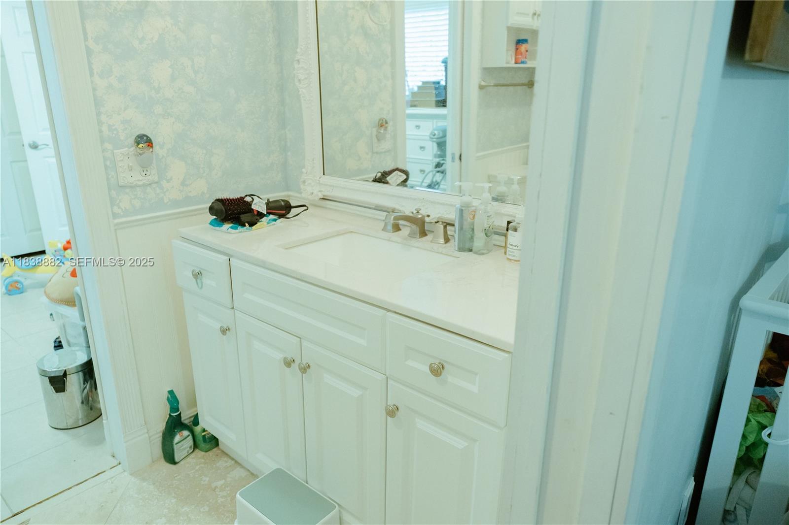 85 Northwest 21st Street Homestead, FL 33030 - Photo 31 of 35 Guest House