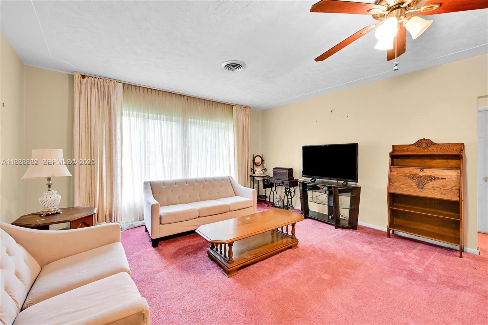 85 Northwest 21st Street Homestead, FL 33030 - Photo 5 of 35