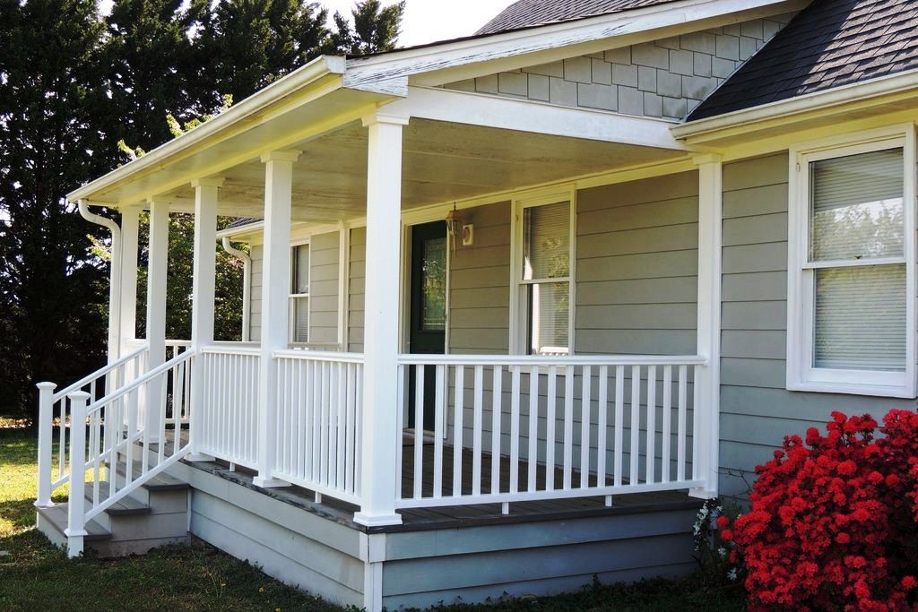 2040 Highway 187 Anderson, SC 29626 - Photo 2 of 29 Front porch with new wood and railings