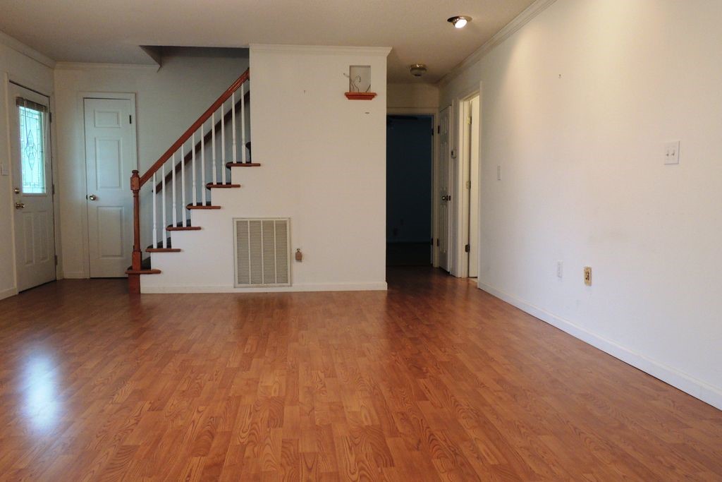 2040 Highway 187 Anderson, SC 29626 - Photo 7 of 29 Lovely laminate floors in the family room