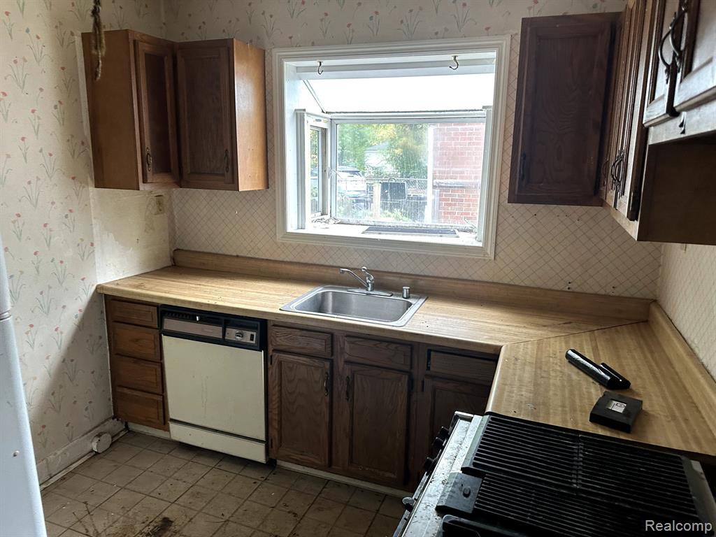 3950 Cadieux Road Detroit, MI 48224 - Photo 4 of 12 Gallery Image 4