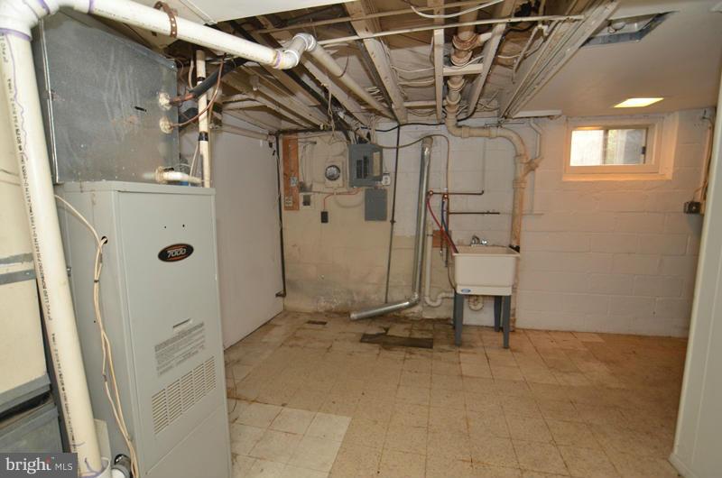 1317 Brixton Road Baltimore, MD 21239 - Photo 4 of 14 Basement