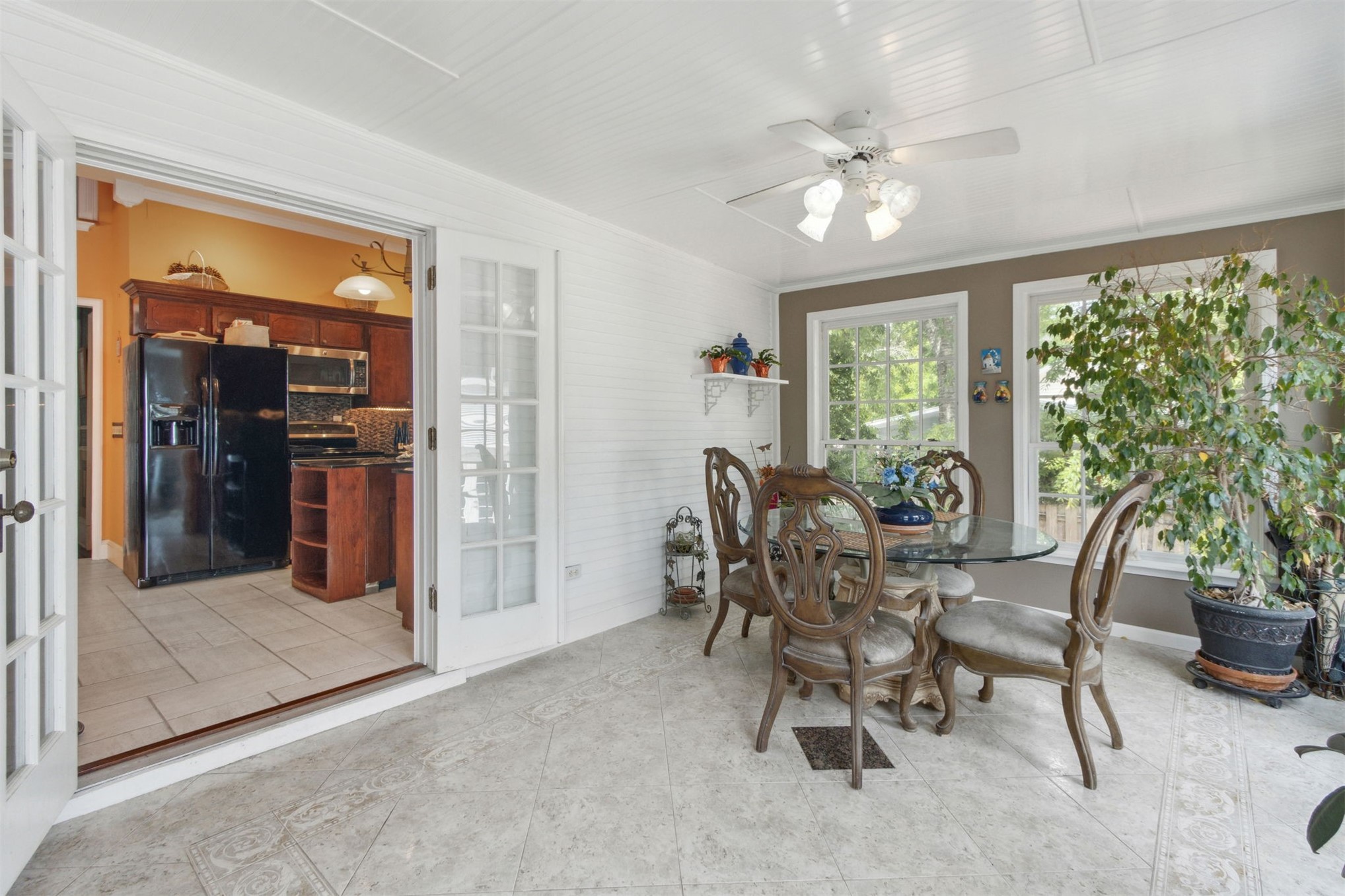327 South 7th Street Fernandina Beach, FL 32034 - Photo 37 of 71 a view of a livingroom with furniture and a window