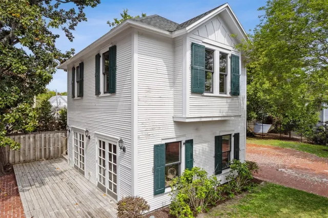 $2,500,000 | 327 South 7th Street, Fernandina Beach, FL 32034