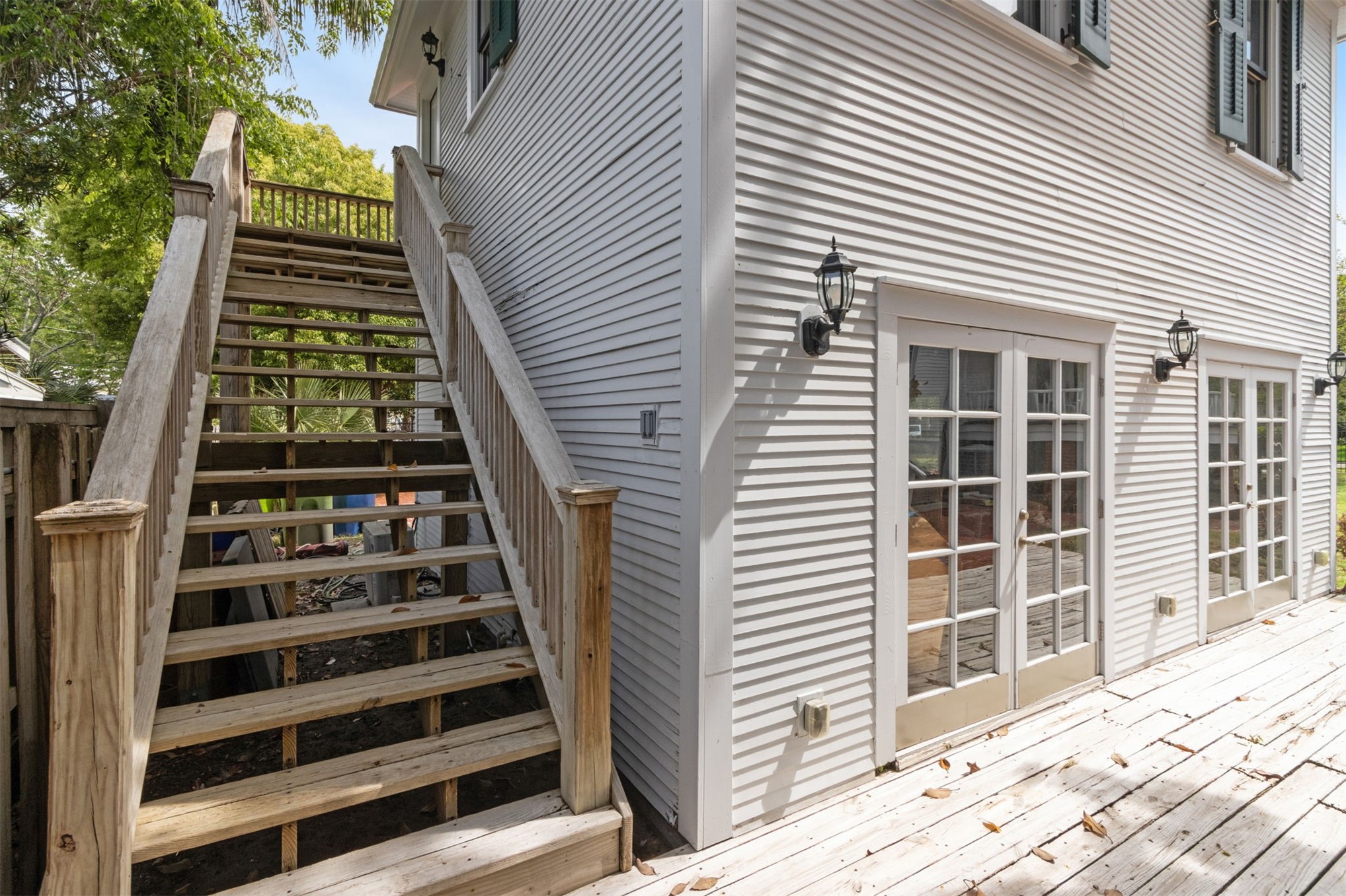 327 South 7th Street Fernandina Beach, FL 32034 - Photo 65 of 71 a view of a balcony with wooden floor and fence