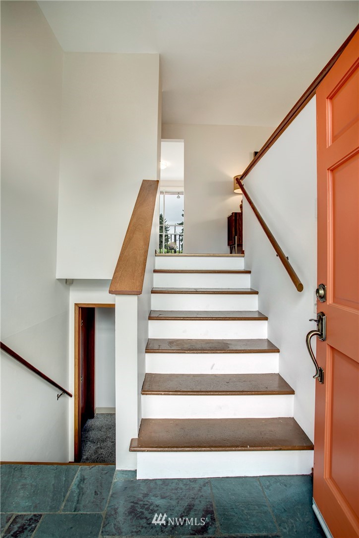 7620 South 115th Street Seattle, WA 98178 - Photo 3 of 33 a view of entryway