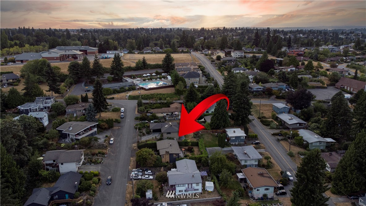 7620 South 115th Street Seattle, WA 98178 - Photo 33 of 33 an aerial view of multiple house