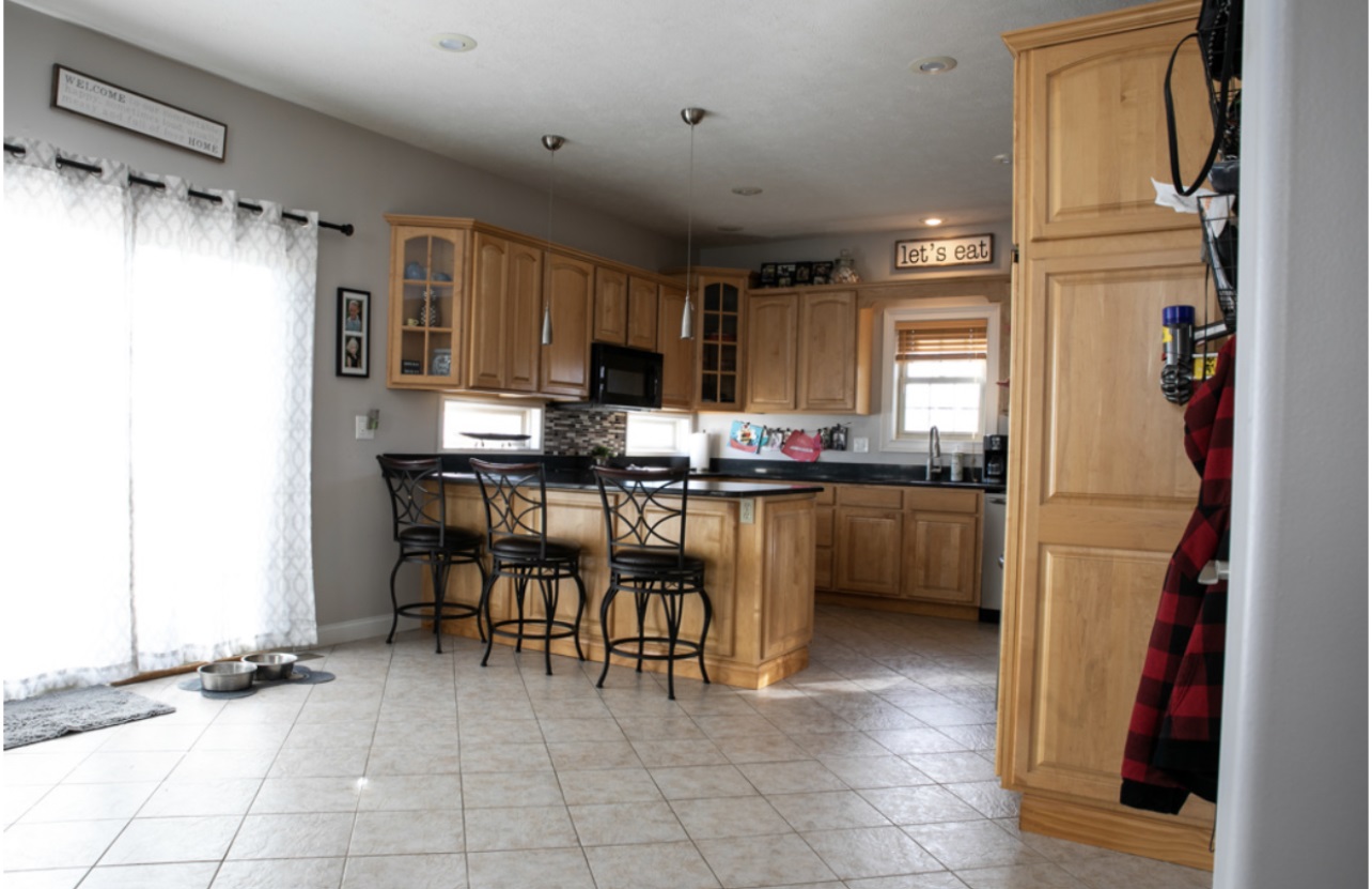 1498 North Lexington Road Marion, IN 46952 - Photo 3 of 20 Gallery Image 3