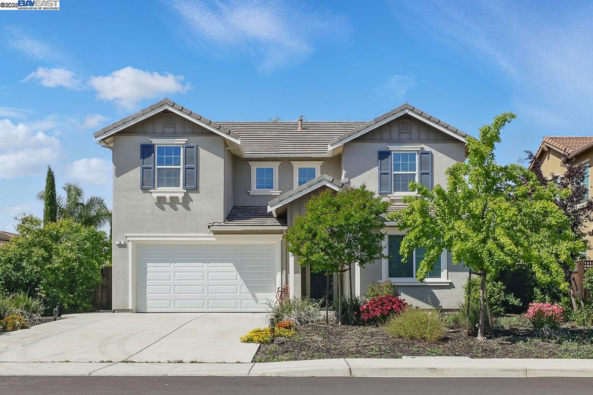 18 Prescott Circle Oakley, CA 94561 - Photo 1 of 1 a front view of a house with garden