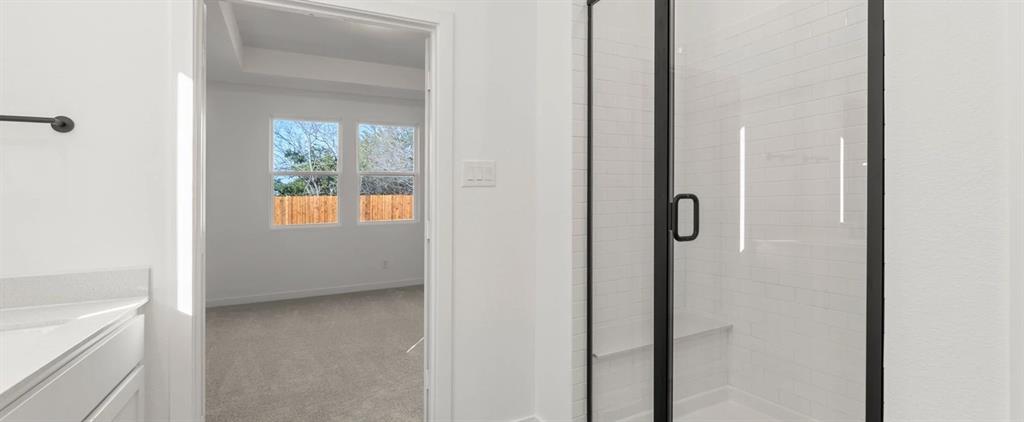 1018 Colgate Circle Princeton, TX 75407 - Photo 35 of 36 Primary Bathroom featuring the Harmony Collection