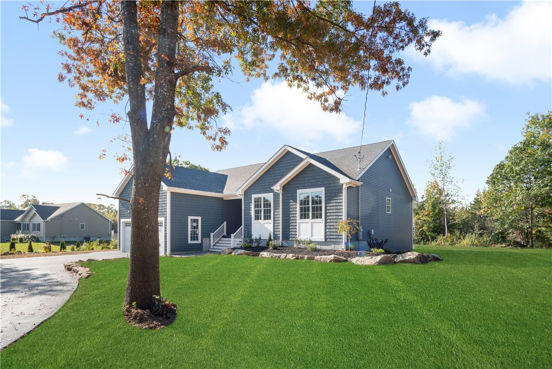 1311 Pippin Orchard Road Cranston, RI 02921 - Photo 3 of 40