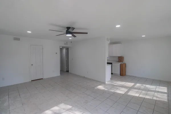 $2,200 | 910 Sea Gull Drive, Unit B, Mount Pleasant, SC 29464