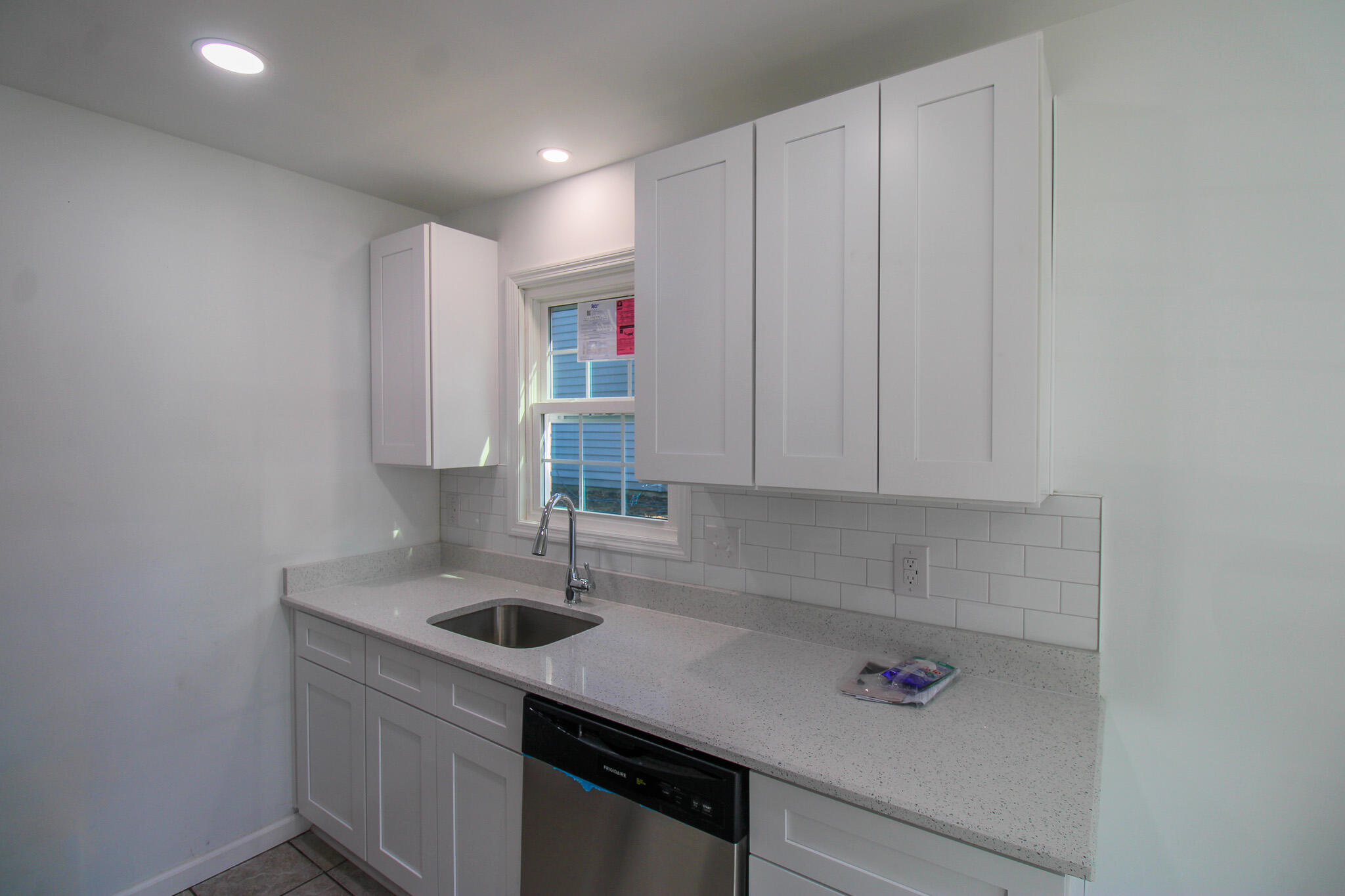 910 Sea Gull Drive, Unit B Mount Pleasant, SC 29464 - Photo 8 of 14 IMG_8722