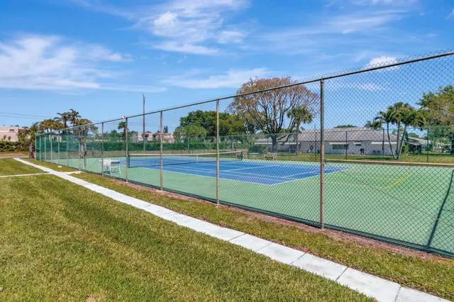 a view of a tennis court