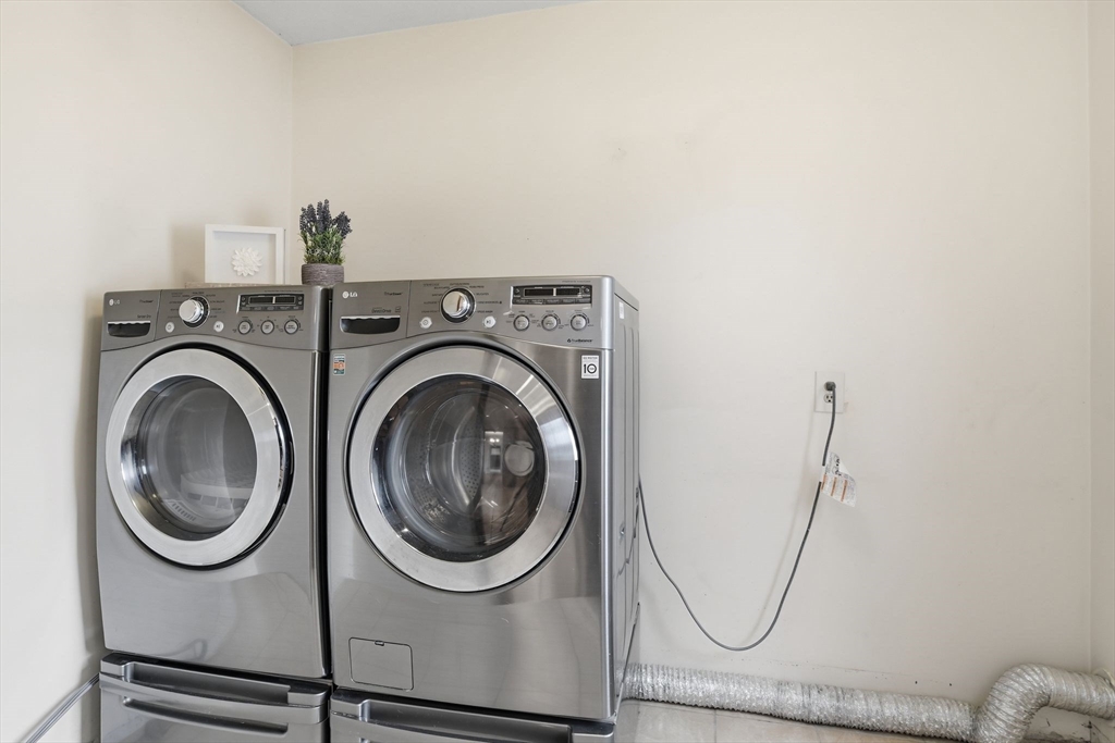 136 Fenwood Road Longmeadow, MA 01106 - Photo 14 of 38 Gallery Image 14