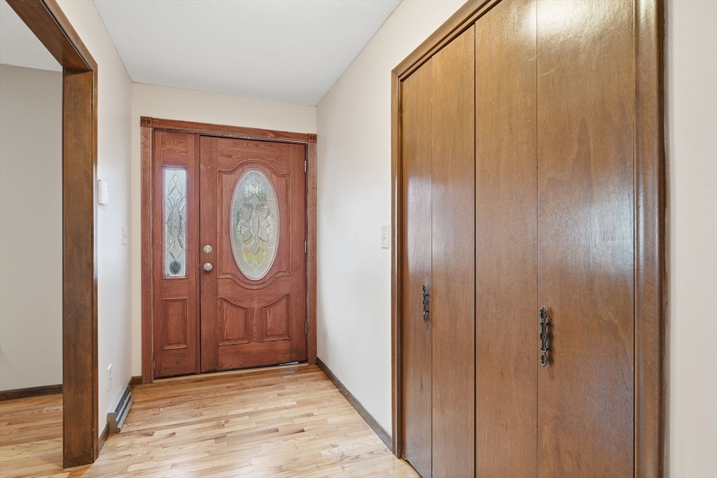 136 Fenwood Road Longmeadow, MA 01106 - Photo 2 of 38 Gallery Image 2