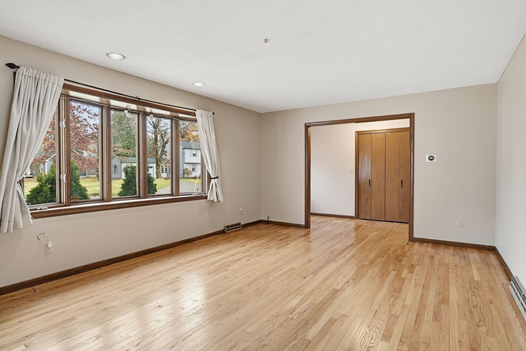 136 Fenwood Road Longmeadow, MA 01106 - Photo 3 of 38 Gallery Image 3