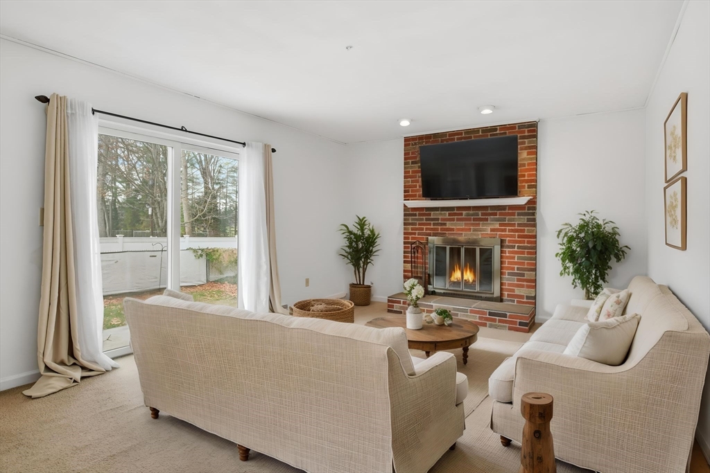 136 Fenwood Road Longmeadow, MA 01106 - Photo 9 of 38 Gallery Image 9