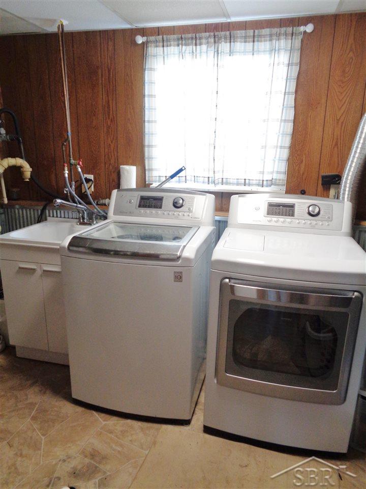 9740 E Road Burt, MI 48417 - Photo 20 of 45 50074087-19.JPG