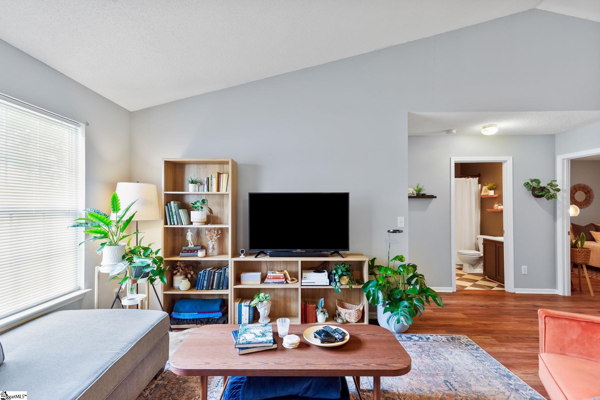 1901 Country Apple Court Fountain Inn, SC 29644 - Photo 4 of 27