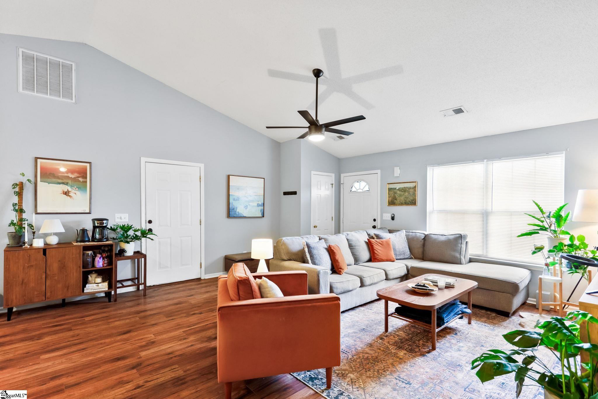 1901 Country Apple Court Fountain Inn, SC 29644 - Photo 6 of 27