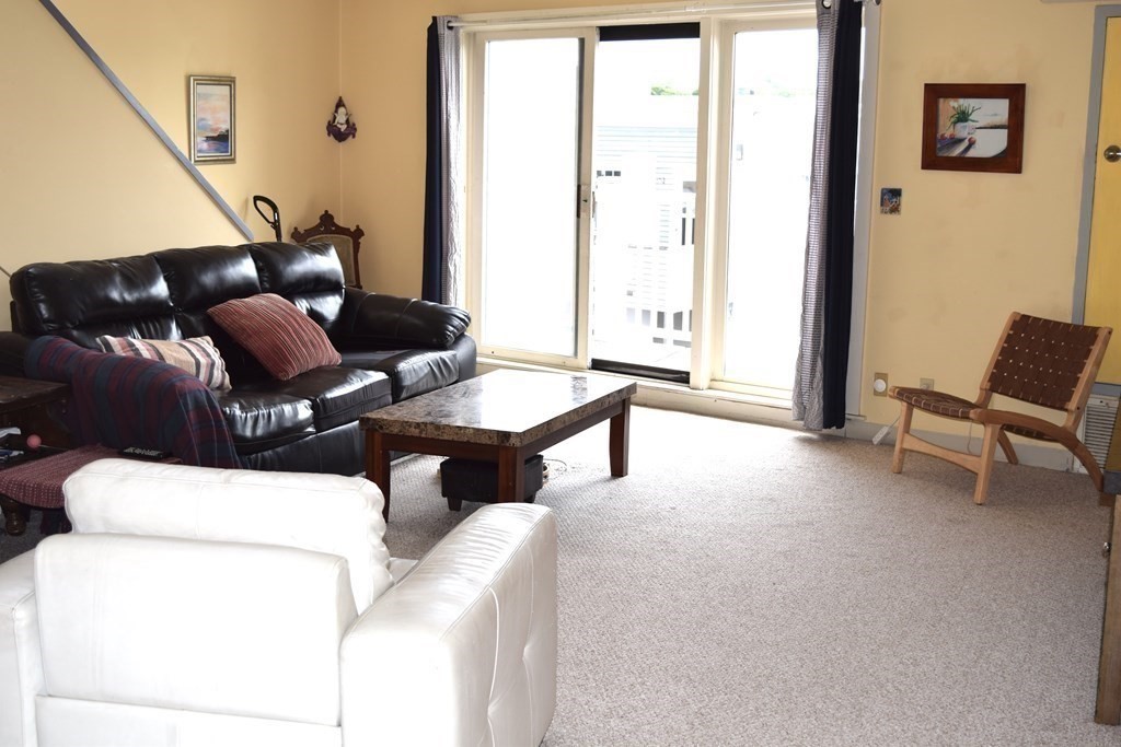 348 Rantoul Street, Unit 303 Beverly, MA 01915 - Photo 3 of 15