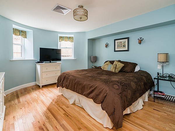 124 Winthrop Road, Unit 3 Brookline, MA 02445 - Photo 12 of 20 Gallery Image 12
