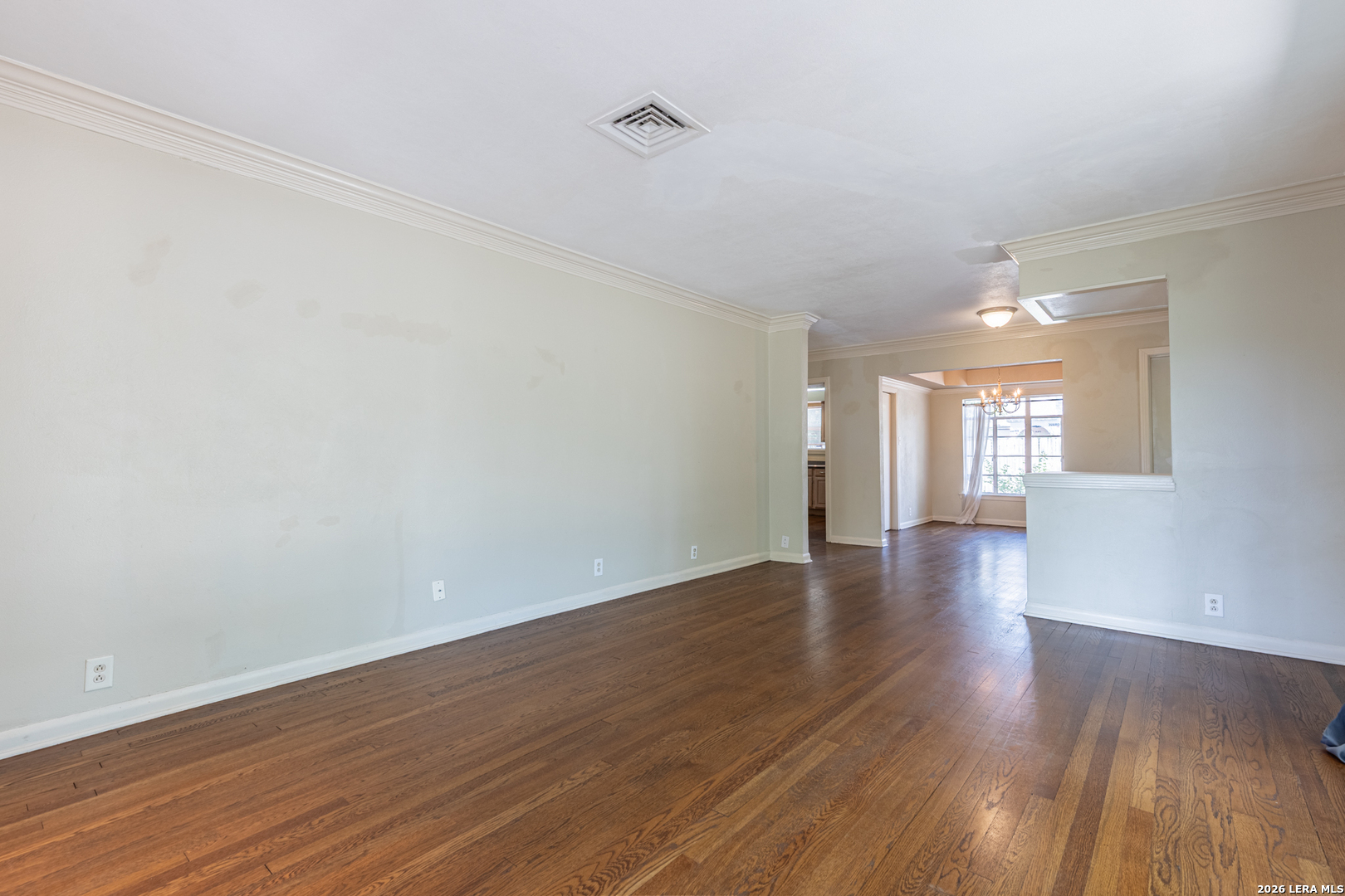 352 Tuttle Road San Antonio, TX 78209 - Photo 7 of 39 Gallery Image 7