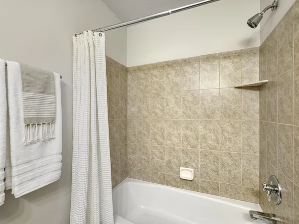 $445,000 | 971 St Paul Avenue, St. Paul, MN 55116