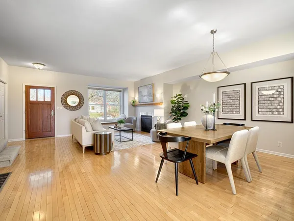 $445,000 | 971 St Paul Avenue, St. Paul, MN 55116