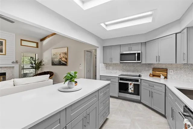 $644,900 | 8516 Southwest 20 Lane, Gainesville, FL 32607