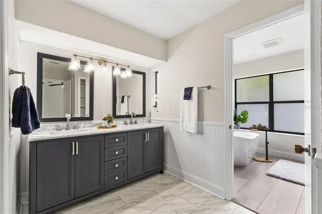 $644,900 | 8516 Southwest 20 Lane, Gainesville, FL 32607