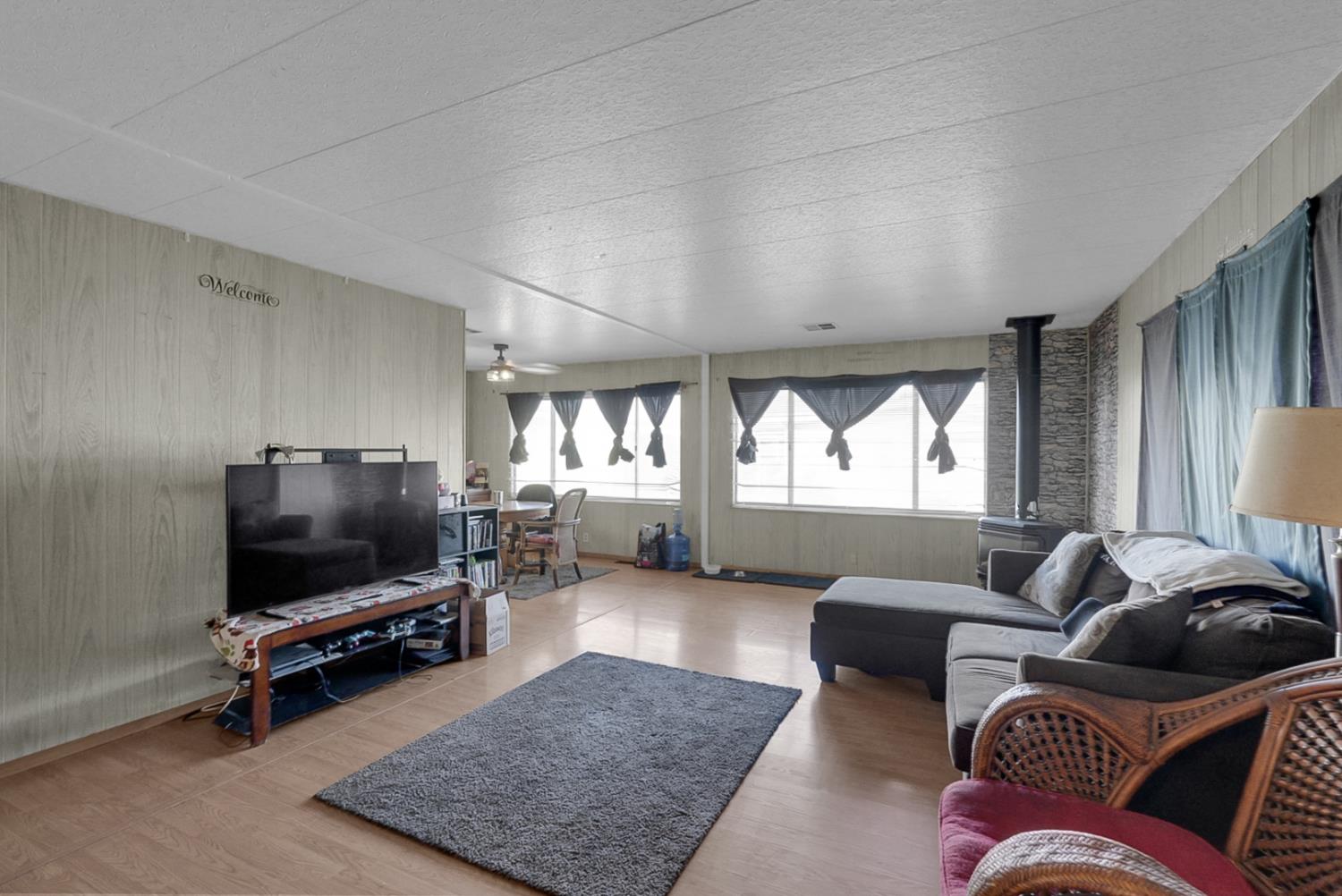 8200 Jantzen Road, Unit 189 Modesto, CA 95357 - Photo 8 of 27 Gallery Image 8