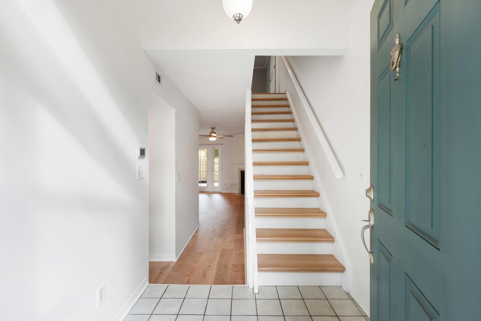 1840 Belle Chez Mount Pleasant, SC 29464 - Photo 5 of 63 Foyer