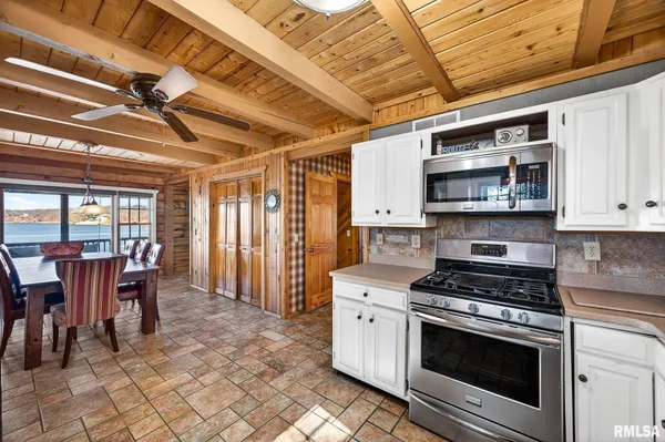 $675,000 | 115 Birch Court, Dahinda, IL 61428