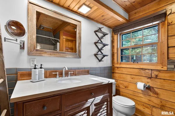 $675,000 | 115 Birch Court, Dahinda, IL 61428